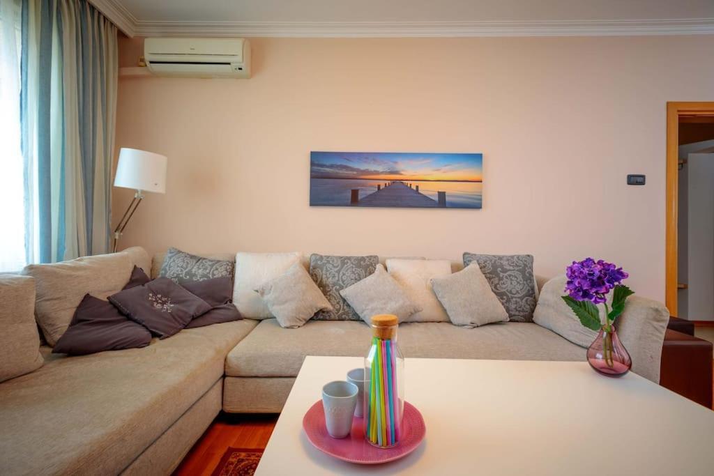 Green Apartment - Top Location, Near City Center! Sófia Exterior foto